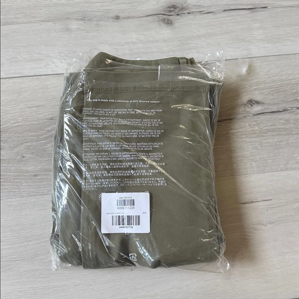 Banana republic SLIM-STRAIGHT LIVED-IN CHINO 32x34 New‎ With Tags
